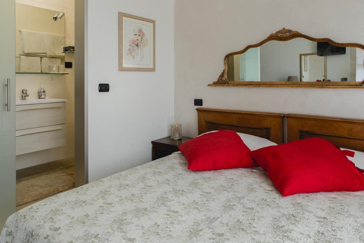 Casa Ginev Room & Apartments Bardolino Luaran gambar