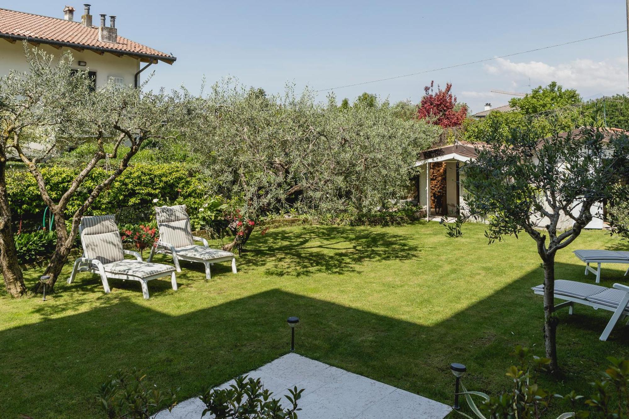 Casa Ginev Room & Apartments Bardolino Luaran gambar